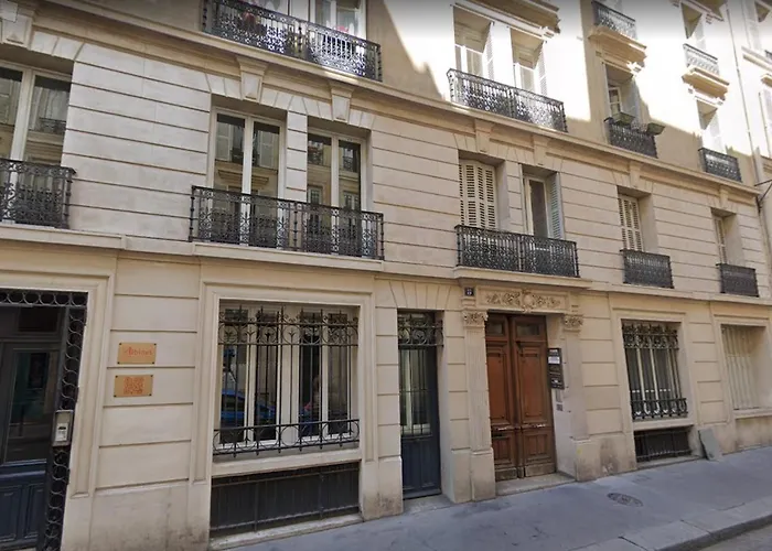 And Renovated Parisian Apartment, 6-7 Guests