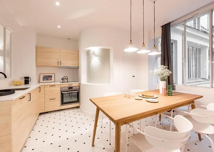 And Renovated Parisian Apartment, 6-7 Guests Appartement